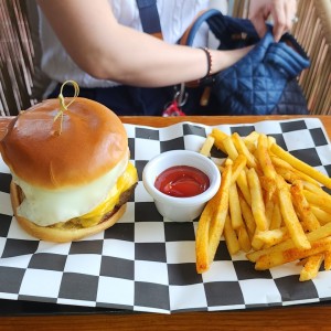 Hamburguesa con Huevo