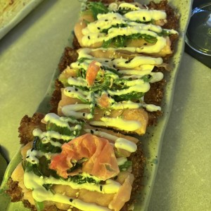 Smoked salmon pizza