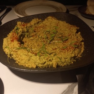 HUMMUS DE PEREJIL Y PISTACHO