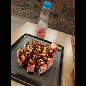 chicha roll and soda con lychee