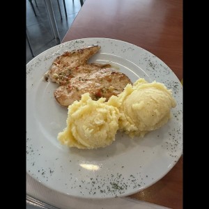filete de pollo al ajillo