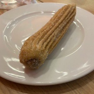Churro relleno de manjar