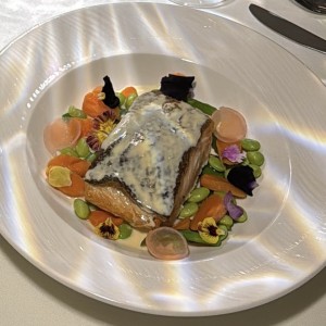 Salmon en salsa holandesa
