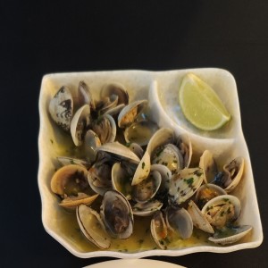 almeja al ajillo