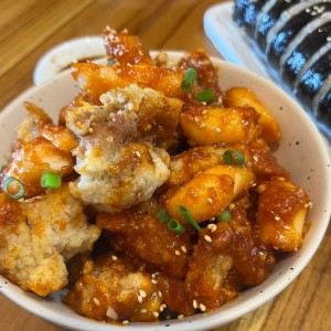 pop corn chicken with teobokki