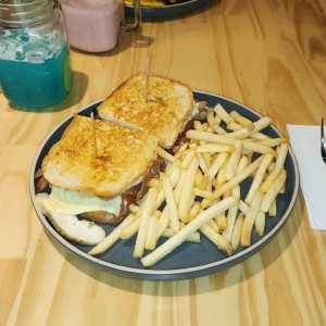 Sandwiches - Pollo Club