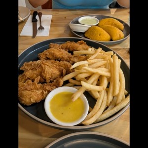 chicken fingers 
