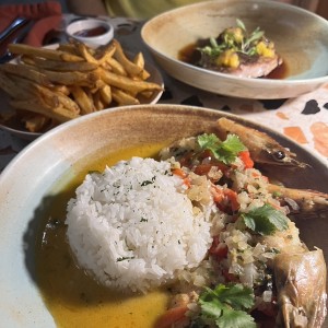 LANGOSTINOS AL CURRY DE COCO