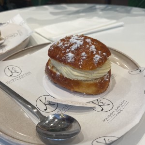 Brioche Tropezienne