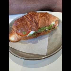 Croissant Caprese