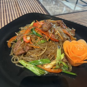 Fideos de Camote Salteados con Carne