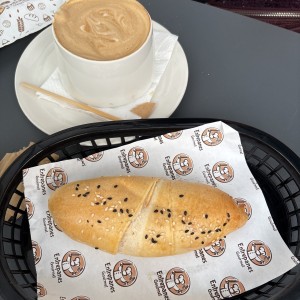 Cachito jamon y queso crema