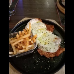 Filete de pollo apanado