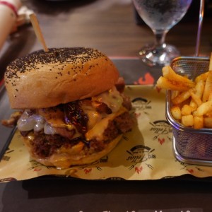 Hamburguesa pittmaster (bw2024)