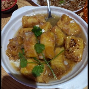 Tofu con salsa de conchuela
