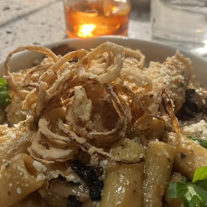 Rigatone cipolla e tartufo