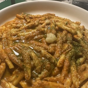 Strozzapreti al pesto siciliano
