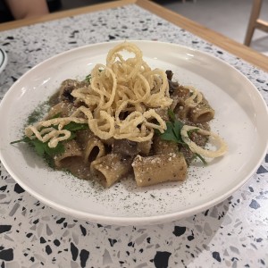 Rigatone cipolla e tartufo