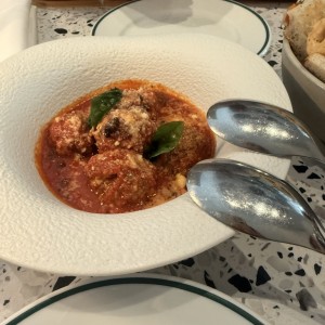 ANTIPASTI - Polpette alla Amatriciana