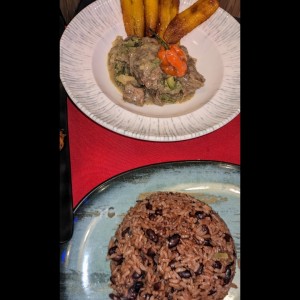 Carne en salsa de coco