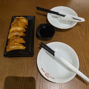 Entradas - Gyoza (handmade)