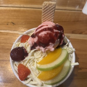 Ensalada de frutas con crema 