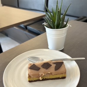 Volo (chocolate negro y pistacho)