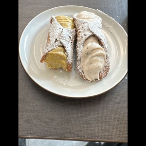 Cannolis