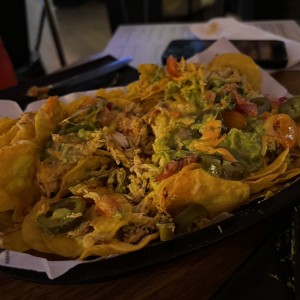 NACHOS CUÁNTICOS DE POLLO