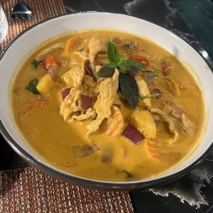 CURRY - PINEAPPLE CURRY