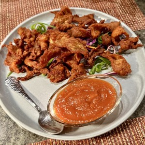 ENTRADAS - THAI CRISPY PORK