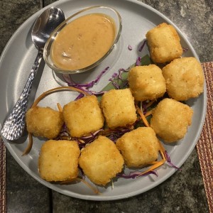 ENTRADAS - CRISPY TOFU