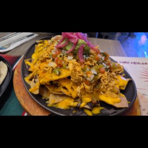 Entradas - Nachos con Pollo