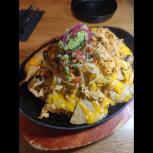 Entradas - Nachos con Pollo