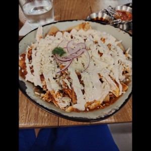 Especialidades - Chilaquiles con Pollo