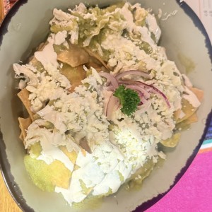 Especialidades - Chilaquiles con Pollo
