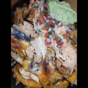 Entradas - Nachos con Pollo