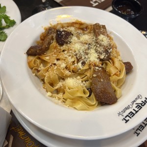 Filete con pasta