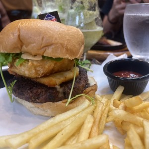 Pacho?s burger