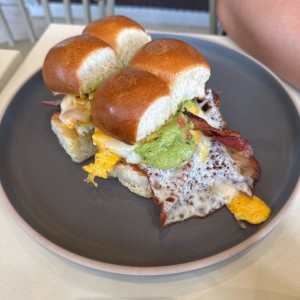 Breakfast sandwich 