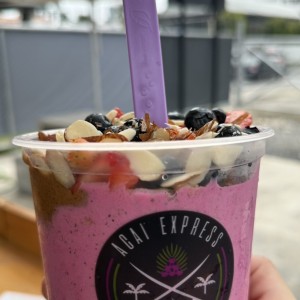 Radical Bowls - Radical Pitaya Bowl