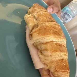Croissant de hamon y queso