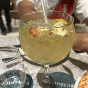 Sangria blanca
