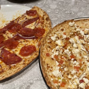 Pizza de queso feta y miel 