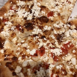 Pizza queso feta con miel