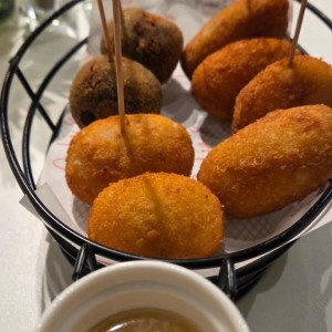 Picada Sampler de Croquetas