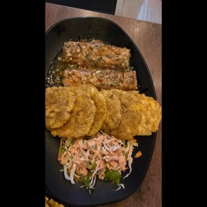 Filete de pescado al ajillo