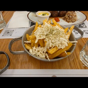 Papas fritas de la casa frescas