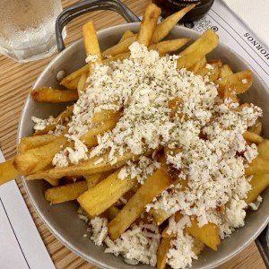 Papas fritas de la casa frescas