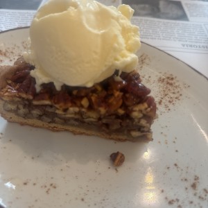 Pecan pie con helado
